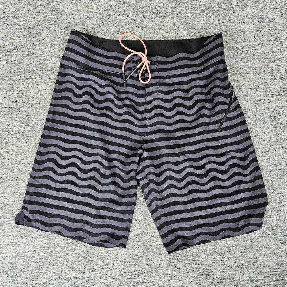 Lululemon El Current Black/Gray Smoke Hybrid Board Swim Shorts Adult Size 34
